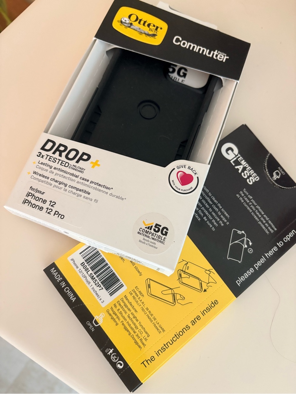 OtterBox Commuter Series Case for iPhone 12 / 12 Pro - Black
